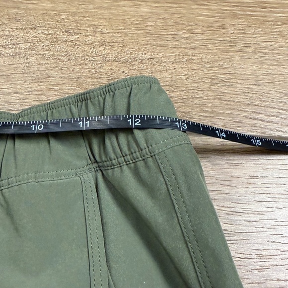 Patagonia Women's Fleetwith Skort Size XS Olive Green Outdoor, Hiking, Athletic - Picture 10 of 14